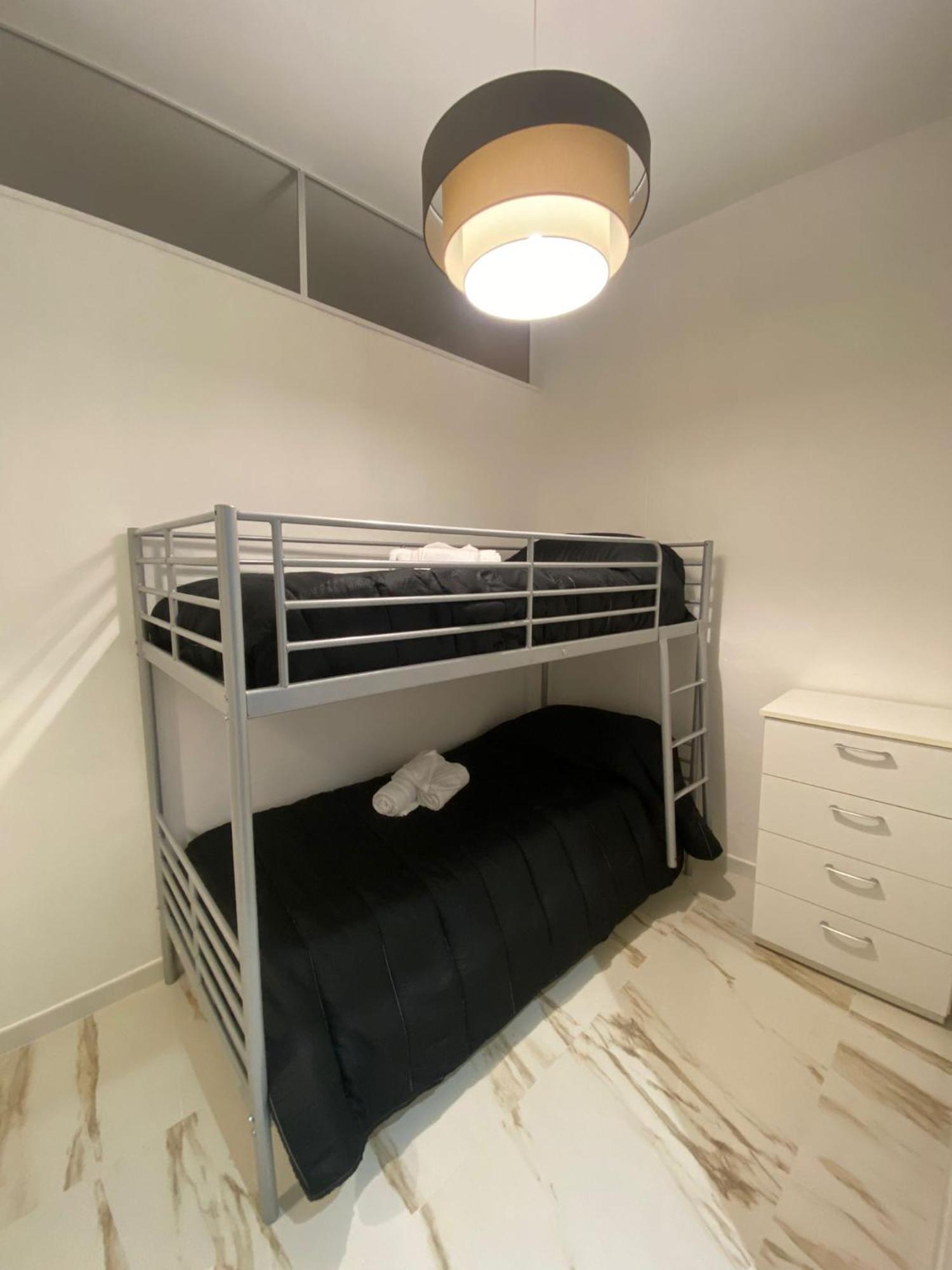 Mada'S Apartment Comfort 巴里 外观 照片